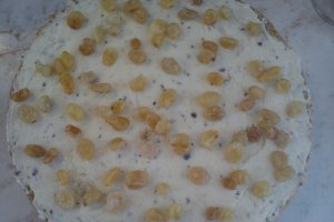 Tort cu alune caramelizate