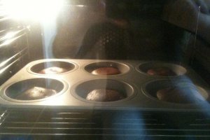 Muffins cu ciocolata si stafide