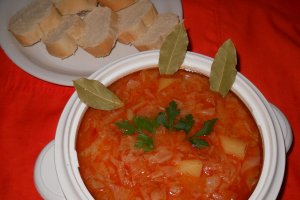 Supa de varza cu cartofi