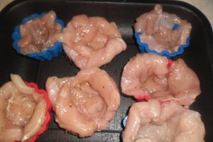 Cosulete din piept de pui cu garnitura de cartofi