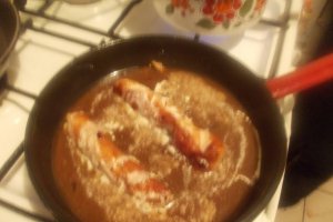 Piept de pui (Soprema de pollo) cu sos de tamarind si chiftelute de dovlecei