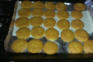 Biscuiti cu crema de cappuccino