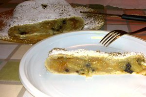 Strudel cu mere