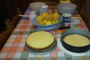 Tort cu piersici