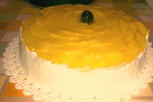 Tort cu piersici