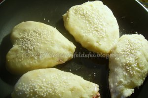 Pulpe de pui in crusta de cartofi