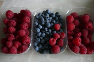 Tort cu miez de fructe