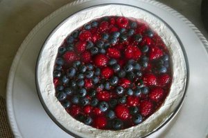 Tort cu miez de fructe