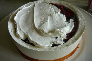 Tort cu miez de fructe