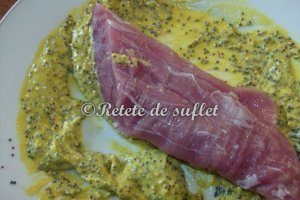 Muşchiuleţ de porc imbrăcat in muştar