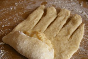 Pariziene cu fondant de mere