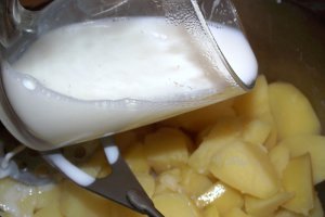 Piure de cartofi cu cascaval si busuioc - dupa reteta lui Cristi Roman