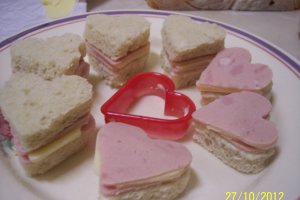 Mini Sandwich-uri inimioara