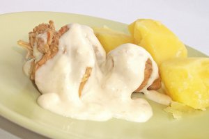 Piept de pui marinat, cu sos de mascarpone