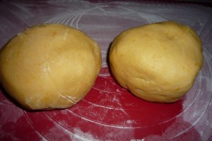 Placinta frageda cu pere si mere