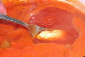 Reteta delicioasa de Supa de rosii cu galuste