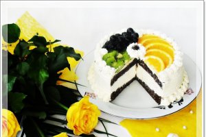Tort pentru Bunica, cu mousse de ciocolata alba