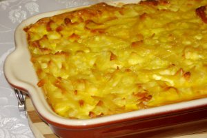 Budinca cu penne si telemea de oaie