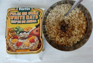 Fulgi de ovaz cu zahar brun