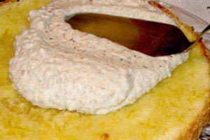 Tort cu smantana si nuci