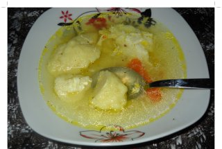 Supa de legume cu galuste din gris