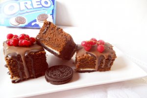 Oreo Brownies(Negresă cu biscuiţi Oreo)