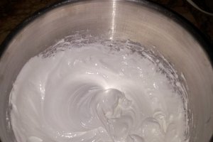 Mini pavlova.