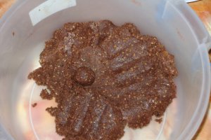 Bomboane din biscuiti cu caise confiate