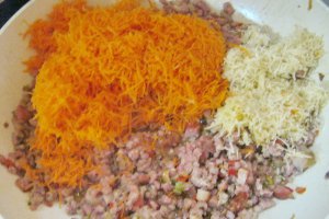Cannelloni alla Bolognese cu sos Bechamel