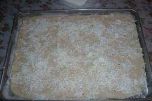 Placinta cu branza sarata si verdeata