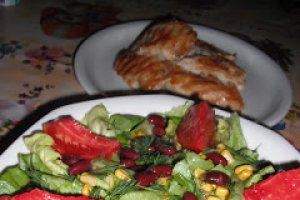 Salata verde cu fasole si porumb