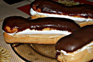 Eclere cu crema de vanilie