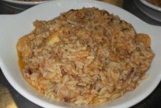 Orez cu peste si fructe de mare