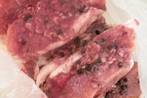 Cotlet de porc in sos mediteranean
