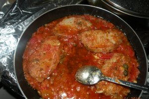 Cotlet de porc in sos mediteranean