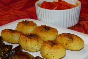 Cartofi aromati la cuptor