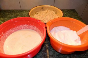 Vargabeles (Budinca cu paste, branza si stafide)