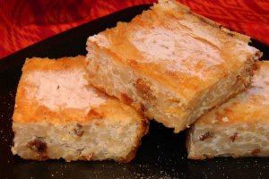 Vargabeles (Budinca cu paste, branza si stafide)