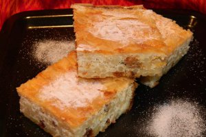 Vargabeles (Budinca cu paste, branza si stafide)