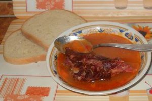Ciorba de fasole cu afumatura