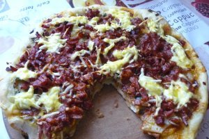 Două dintr-o lovitură:lipie şi pizza
