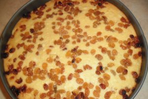 Budinca de paste cu branza si stafide