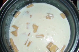 Tort cu crema de caramele