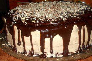 Tort de caramel si ciocolata