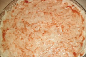 Pizza cu de toate si sos Bechamel