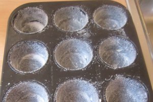Prajitura delicioasa cu interior moale de ciocolata