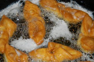 Minciunele (Uscatale)