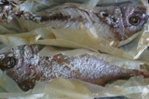 Dorada roz la cuptor