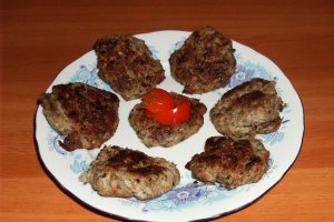 Chiftelute cu pui si ciuperci