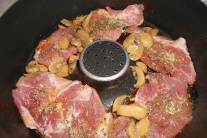 Ceafa de porc cu ciuperci